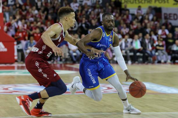 续约并保持 续约并保持